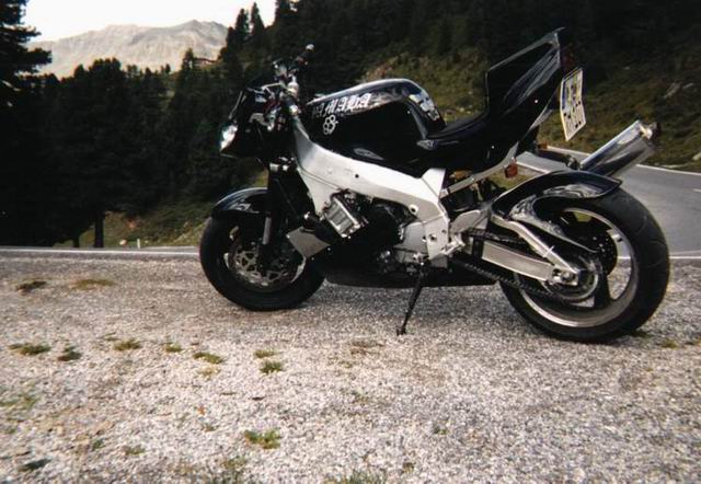 street fighter bike yamaha